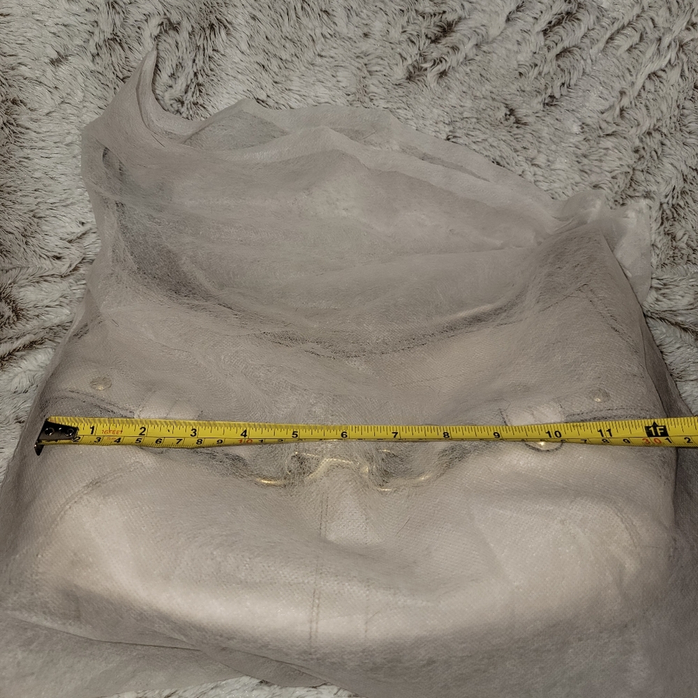 Coach cream colored bag. - Picture 10 of 12
